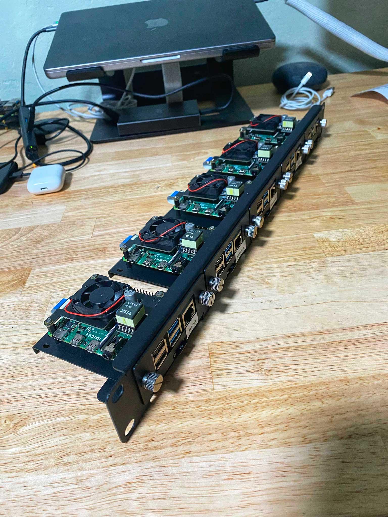 Rack mounted Rasbperry Pi 4s